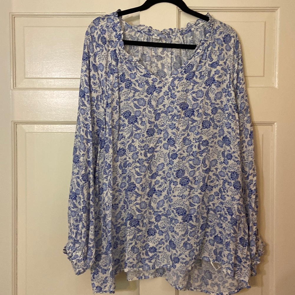 Old Navy, XXL, blue flowered blouse